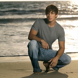 demigodliam's profile picture. name's liam. bad boy? ya, sorta.