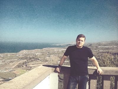 LiebanaJavier's profile picture. sobreviviente