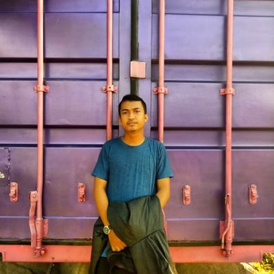 Oktarinanda31's profile picture. 