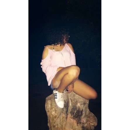 LaydaAdeline's profile picture. Soy callada, timida, inocente y ya no tengo 17 años.

18 años

México/Sinaloa.

Amo leer, escribir y me gustas tú y tú y tú y solamente tú.