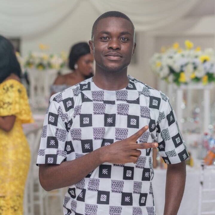 niimacronie's profile picture. 💯 % JESUS | SANTACLAUSIAN | FC BARCELONA| MUSIC