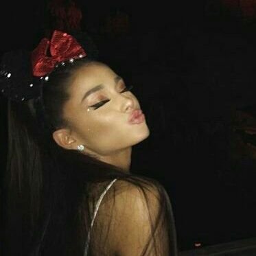 Treat People with Kindness🌷 Louis la sweet creauture de Harry🍭🌈 Arii♡ kuinaza👑