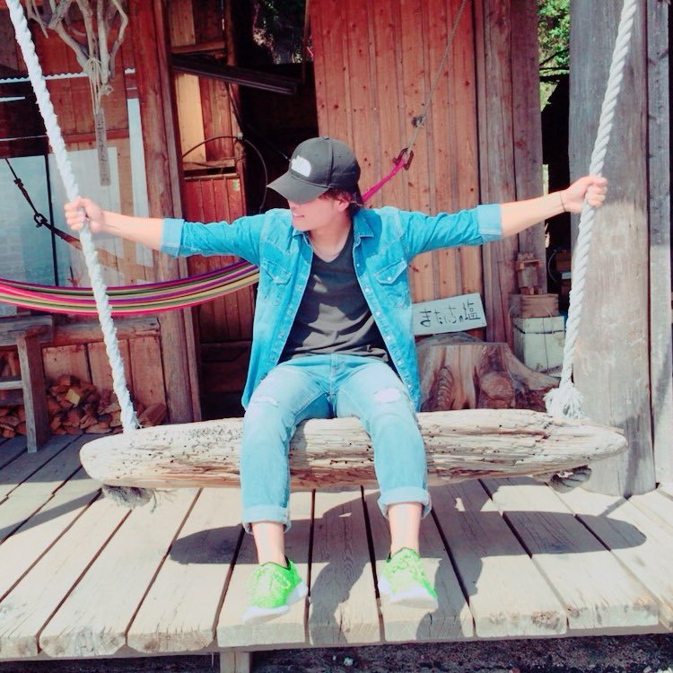 8pifn24ZjAsSDQl's profile picture. 