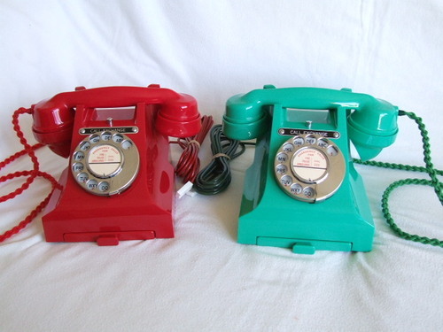 We specialise in Genuine Vintage British GPO Bakelite & Plastic Telephones    Antique GPO Bakelite Telephones from 1920's - 1980's.

01325 363028
07834521227