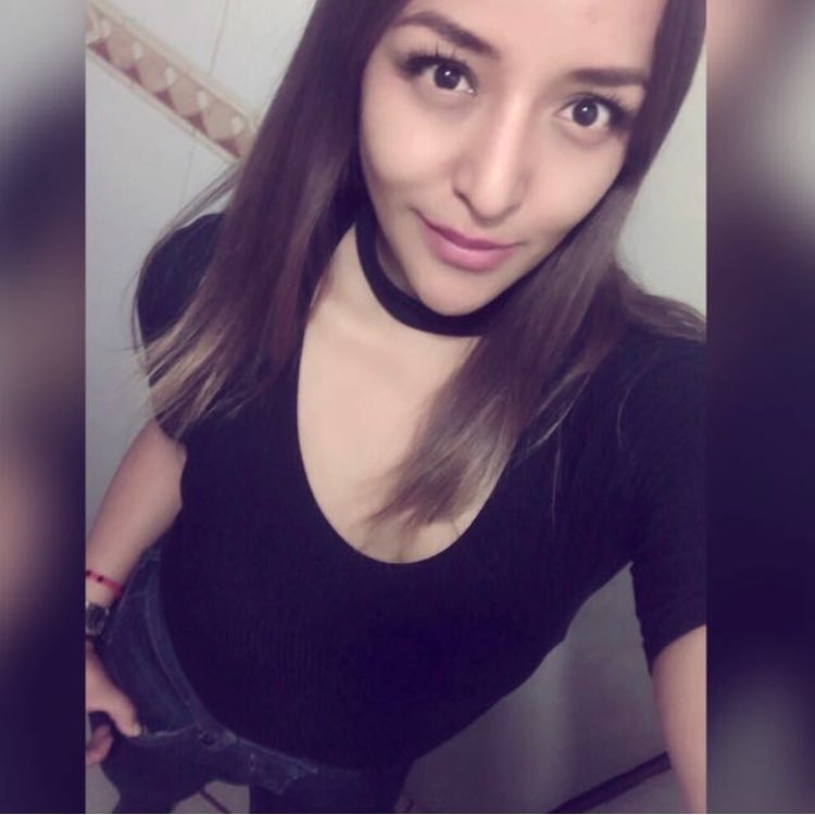 Comunicóloga/Marketing, gusto por la música, el cine. Una persona sincera que ama y sonríe a cada día de la vida!! 💕😄