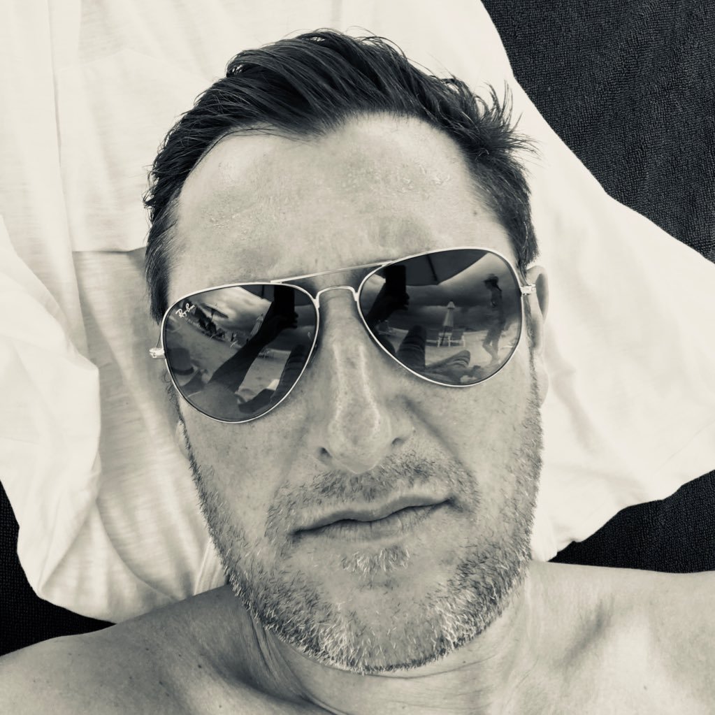 Gunninho's profile picture. Inventor of 'Jazz Hands'.