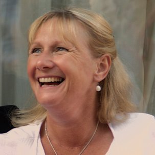 Author of Every Teacher Matters. Teacher trainer specialising in Emotional Resilience; with a mission to inspire heart-centered teaching & learning.