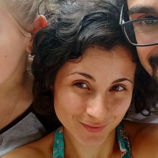 dianamuller's profile picture. Não recomenda à sociedade