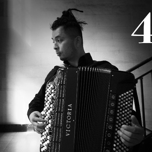 Japanese composer,accordioniste living in Paris 作曲＆アレンジ＆演奏＆オンラインレッスン（アコーディオン,インプロ,ハーモニー,アレンジ、作曲など）のご依頼はDM下さい。https://t.co/gBiA63eO1r(CDshop)