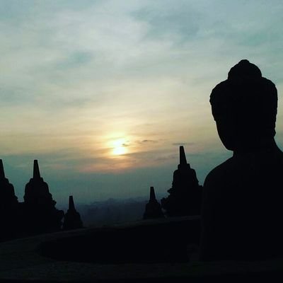 bsh2official's profile picture. https://t.co/aUB15fwUMy WA +6285701176008 Voice +62811286925 Email : lovelybintang@gmail.com