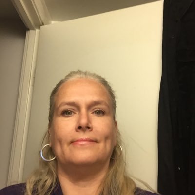 Hi. I will be 51 in a month. I have many roles a mother of 3, grandmother of 6, daughter, sister, aunt, niece and friend. My desire is starting an online biz.