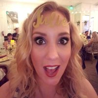 Julie(@JulieLoeper) 's Twitter Profile Photo