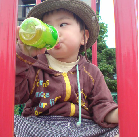 ryo0914's profile picture. 2006年9月に男の子の父となった私の日常です。いつか子供番組とかで流れる歌を作りたいなぁと思っています。