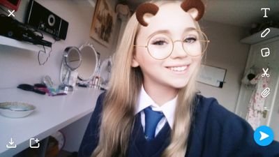 My name is Rachael Hunt. I love singing and dancing to KPOP and adore BTS. running tennis and basketball is my favrorite sports. And I want to get my splits!