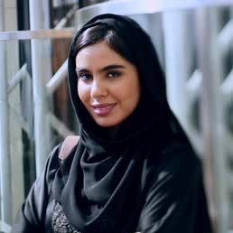 بلادي عمان، بلاد السلام، بلاد المودة وروح الوئام..
فداها دمي، هي فخري، وأغلى وسام..