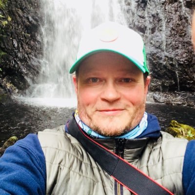 eddie165_5's profile picture. Hinfallen ist keine Schande, nur liegenbleiben ☀️🍀🤘🏻🚒🔥⛷