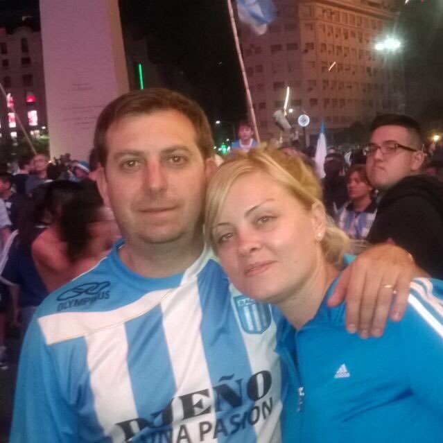 Pomelo_Amador's profile picture. Licenciado Comercio Internacional. Profundamente de Racing y Peronista.