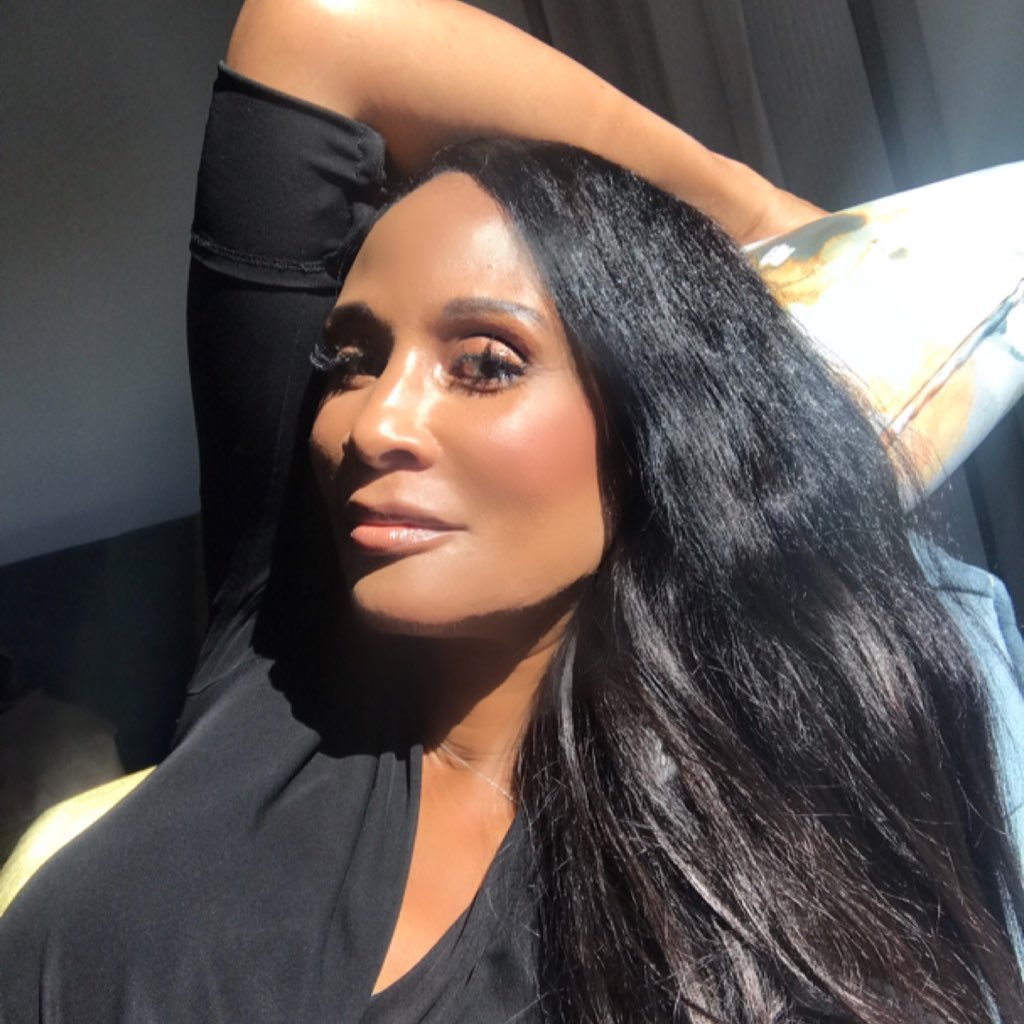 First African American model on the cover of American Vogue. NY Times Best Selling memoir #TheFaceThatChangedItAll IG Iambeverlyjohnson #thebeverlyjohnsonrule