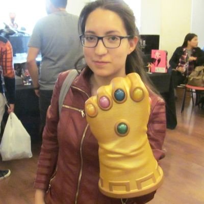 ➵ Estudiante de ENF. ➵ 24 años. ➵ Cosplayer & Propmaker (Hobbie) [ Photograph| Adventures| Travel| Good Music| Marvel| oo[  ✨
🌟 SDCC18!