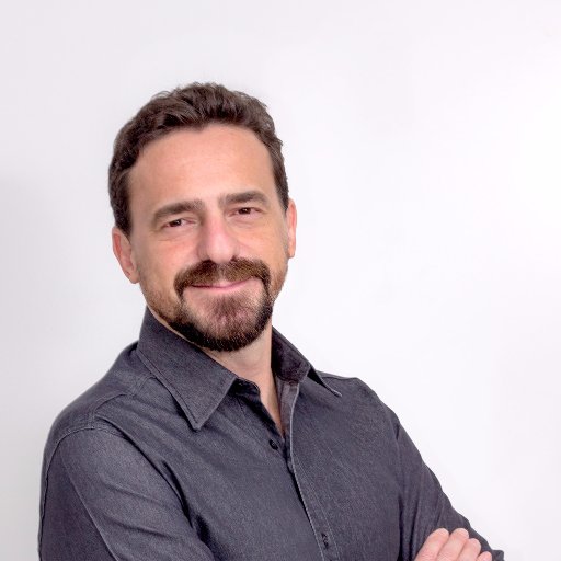 Minha missão é ajudar pessoas a iniciar um negócio online do zero. Usando técnicas de #marketingdigital