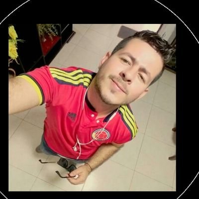 JavierC71423412's profile picture. Yo no stalkeo, hago estados del arte. 😎 
Medio Costeño ,medio Santandereano 
las Pastas la música  y los 🐶 Mis Mejores Amigos 🤗