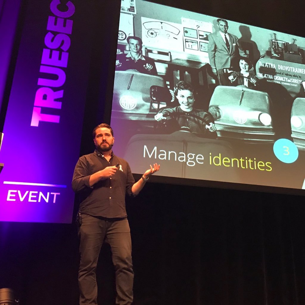 Aloha, I work as a developer for @TrueSec_se in Sweden. I´m a passionate speaker about code.