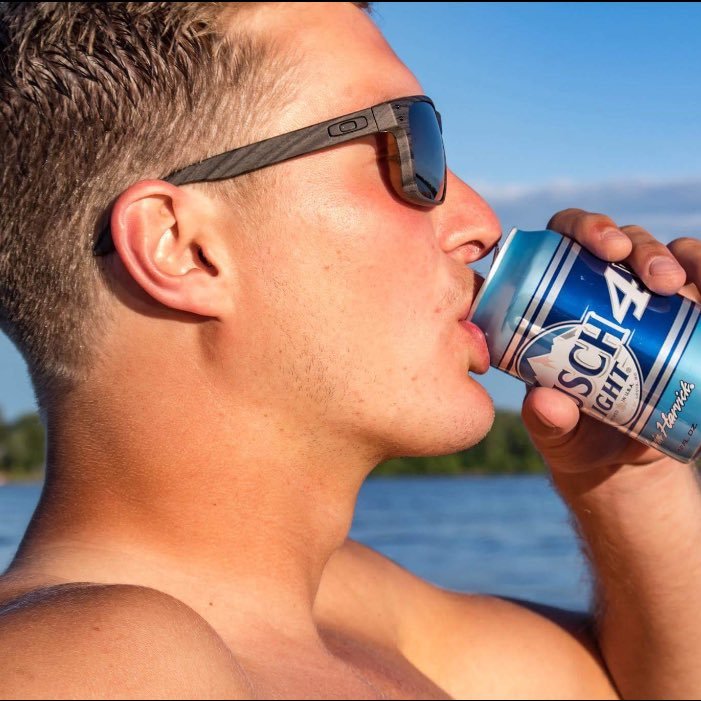 FrostingSauce's profile picture. 