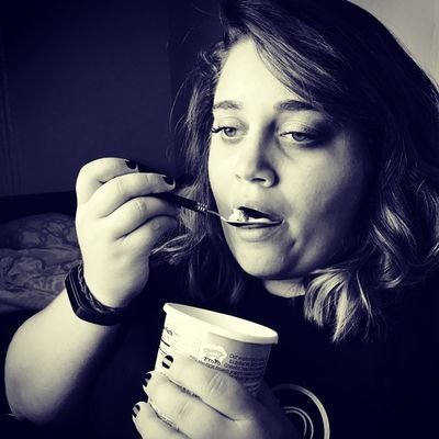 ehhlifechoices's profile picture. Long time caller, first time listener. Maker of ehh, decent life choices.