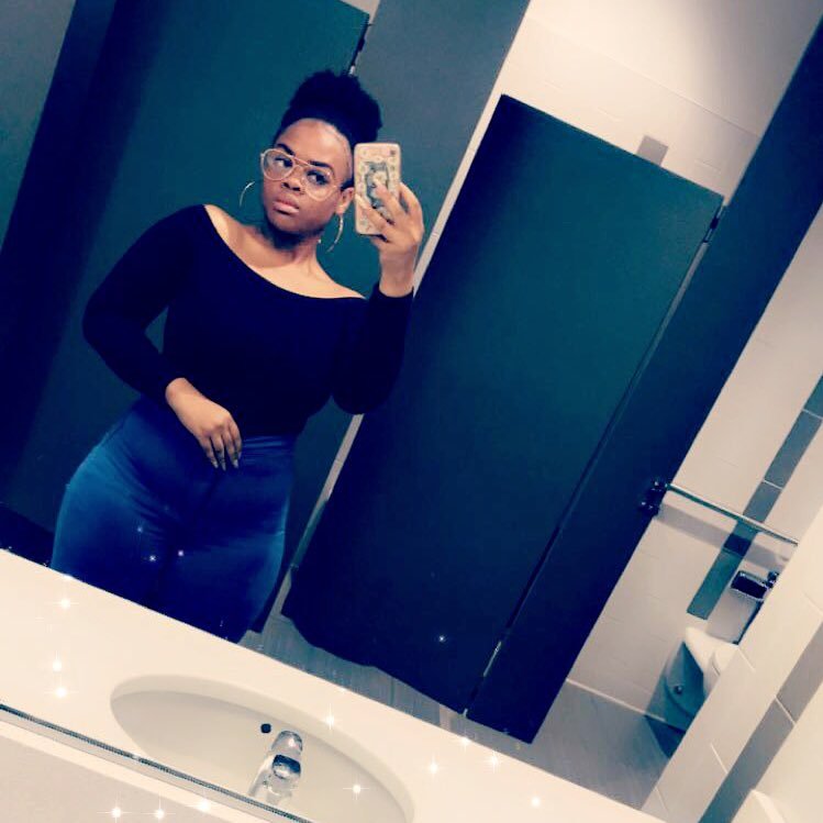 teetee122's profile picture. "life is to be enjoyed not just endured" ✨✨