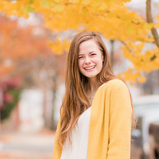 maddmall's profile picture. | freelance photog + social media maven | morning person | donut devourer | marveler of marigold