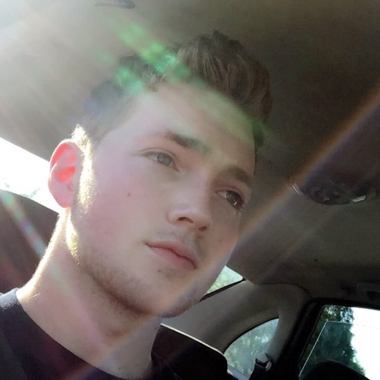 CommonCore4's profile picture. I play games... come watch me rage?