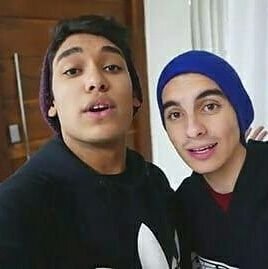 🔴
Esse é um perfil pra coisas BaixaThentic, não shippa? Então oq ta fazendo aqui bb?
⭕