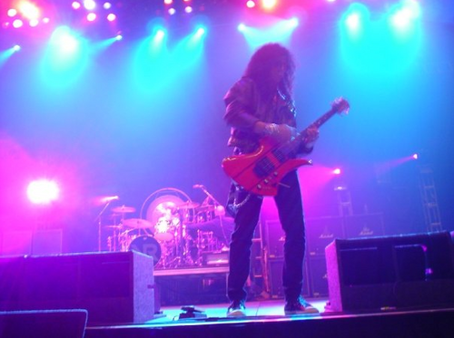 Lessa99's profile picture. Just living