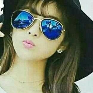 ‏‏عندنا:بالسعودية 
نسبة عدد اﻷناث اكثر من الذكور
و يجيك و احد يصير جنس ثالث

حمار انت؟ فريقكم ناقص.