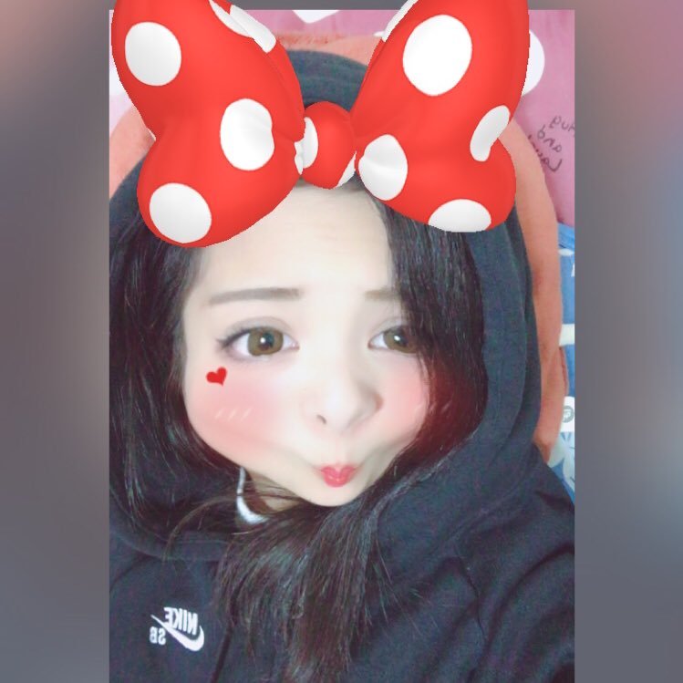 H85643126's profile picture. 裏じゃないから🤤知り合いだけだっちゃ