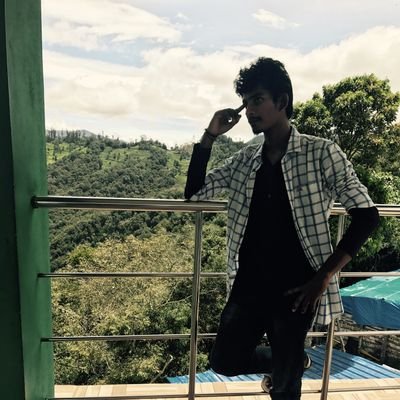 Yogeshmk0326's profile picture. mechanical engineer 🔧🔩
footballer ⚽