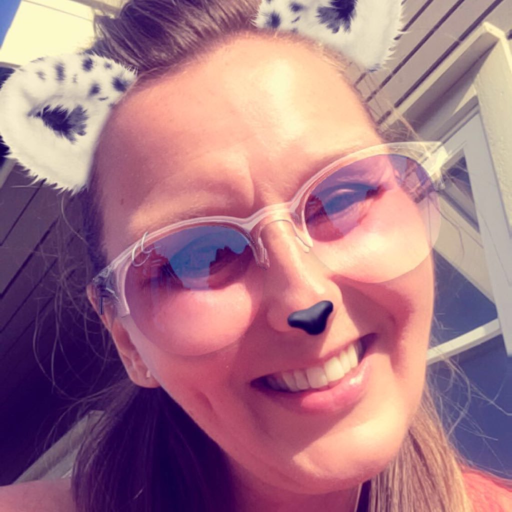 Toanett's profile picture. Jeg er lykkelig gift med 3 skjønne barn og en skjønn Rottis :-) Lever livet dag for dag og tar ikke ting så hardt... :-)