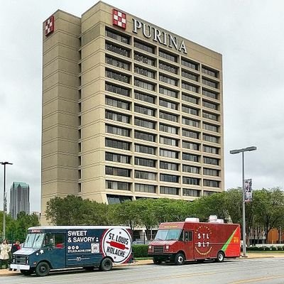 Unofficial account for sightings of food trucks at (or near) Checkerboard Square. DM if you spot a food truck on campus or if you're truck plans to be here!