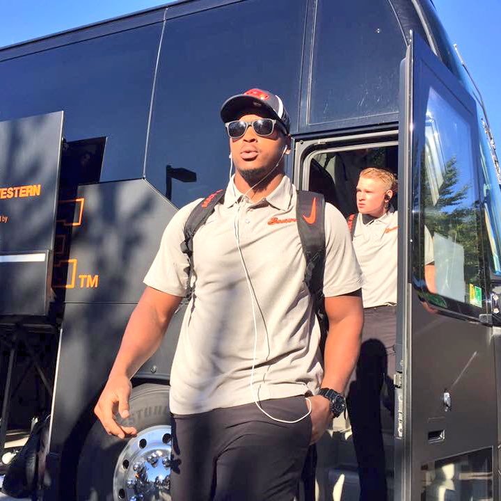 JLoyal32's profile picture. Oregon State University Student Athlete 22 #WorkInSilence Oklahoma ✈ Oregon