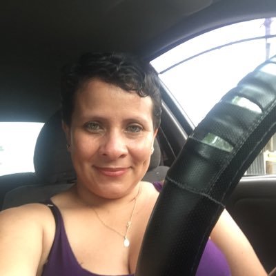 HelenAnchia's profile picture. 