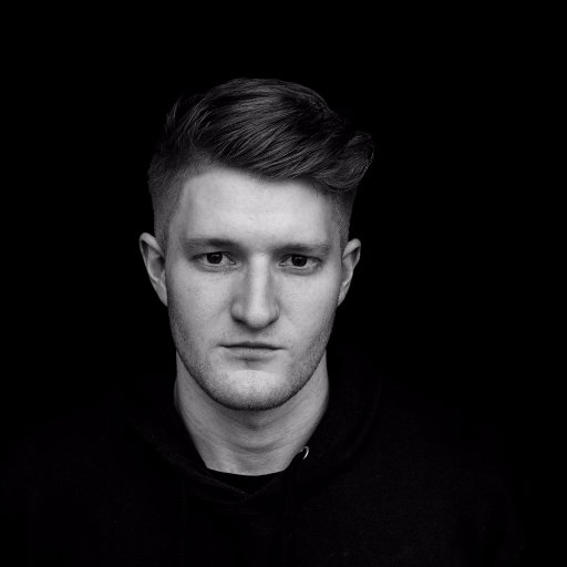 DJ | Mechatronic Engineer turned Freelance Front-end Engineer
Currently remote working across Europe