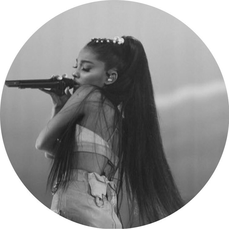 Best pictures of Ariana Grande. Enjoy it!