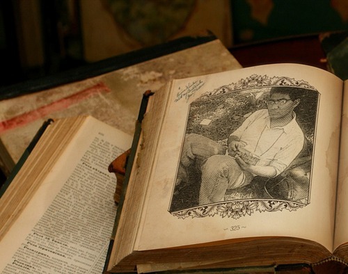 hitanshutiwari's profile picture. 