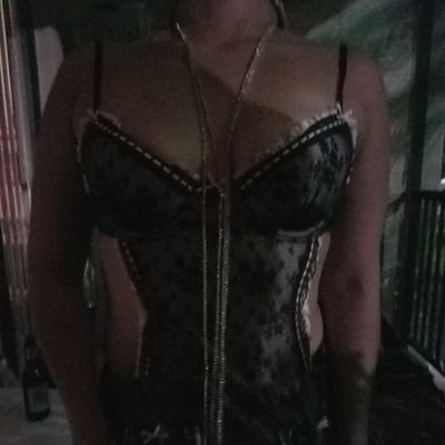🔞 Real cpl, happily married, early 30s, kinky yet shy... looking to explore, learn then explore some more. She's Bi looking to play, he's enjoying the ride.