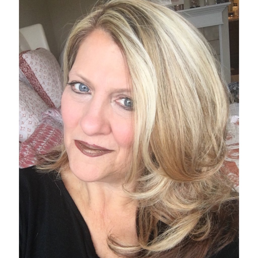 b_a_c_i_'s profile picture. 