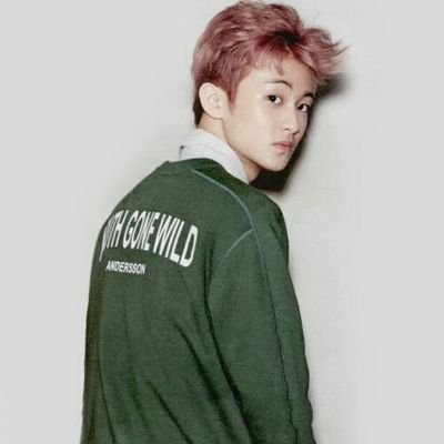 NCT's Mark Lee