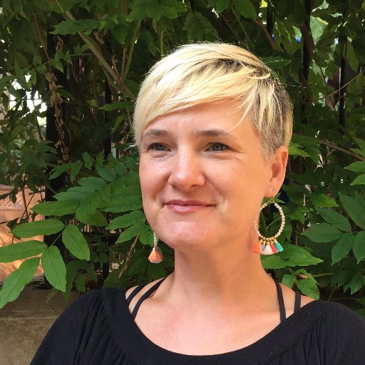 Teacher-librarian, literature lover, cargo bike enthusiast, I like big books!,
#cohort21 season 6 participant, She/Her