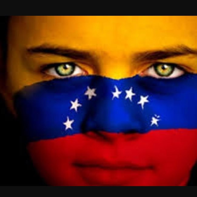 petrotex's profile picture. Opino,luego existo.