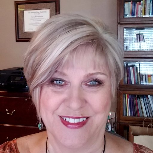 I love to travel and I love to assist my clients to get to places they have dreamed of going. I love to help families spend time together in unique places.