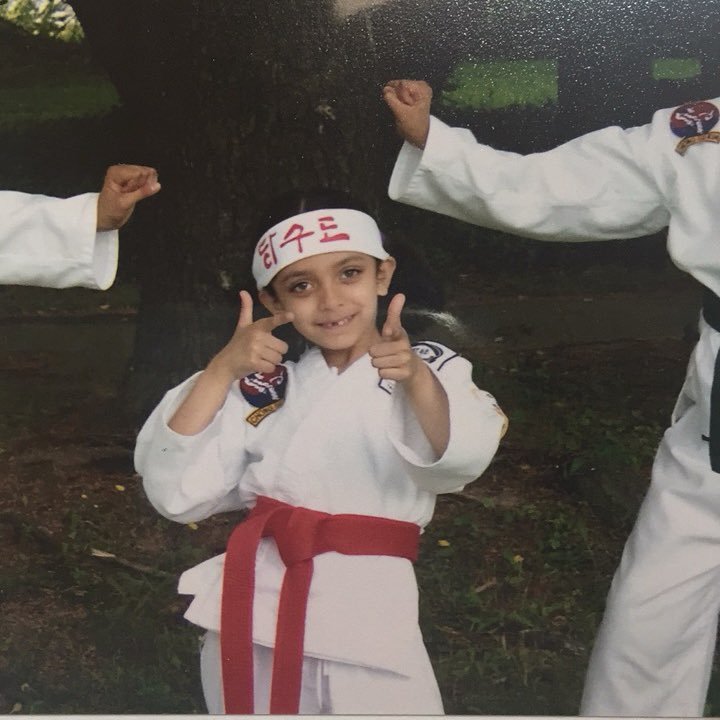 pari_pancholy's profile picture. she/her